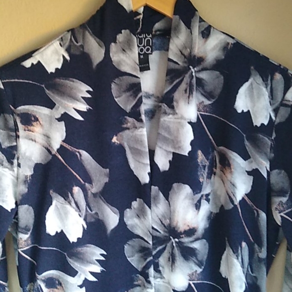 Clara Sun Woo Floral Blue LS Career Blouse Size M - Picture 2 of 7